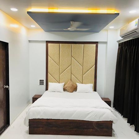 Hotel New City Light Σουράτ Εξωτερικό φωτογραφία