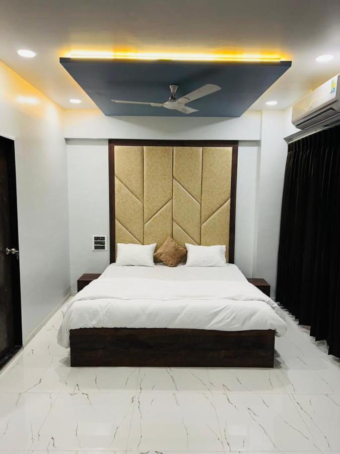 Hotel New City Light Σουράτ Εξωτερικό φωτογραφία