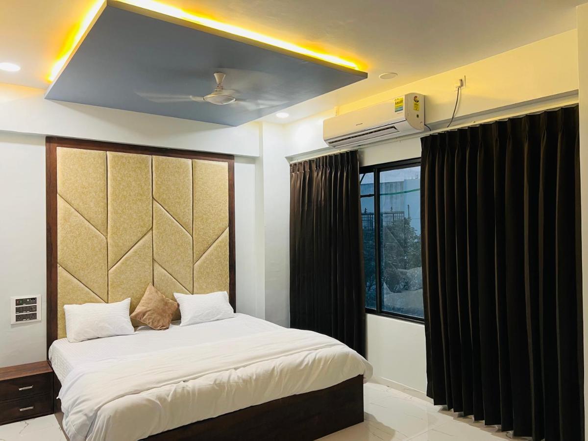 Hotel New City Light Σουράτ Εξωτερικό φωτογραφία