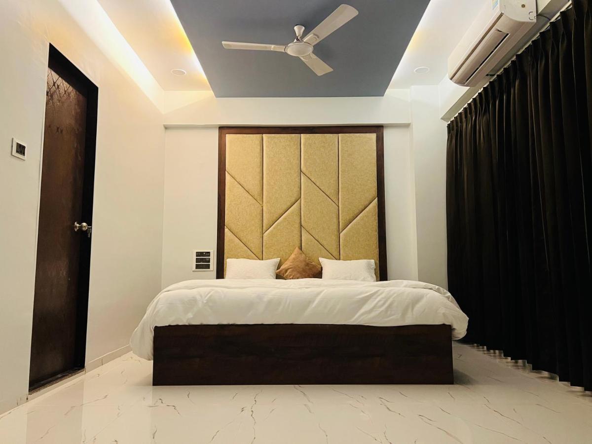 Hotel New City Light Σουράτ Εξωτερικό φωτογραφία