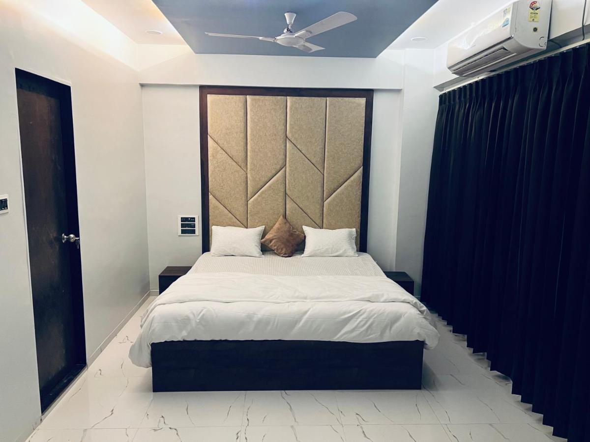 Hotel New City Light Σουράτ Εξωτερικό φωτογραφία