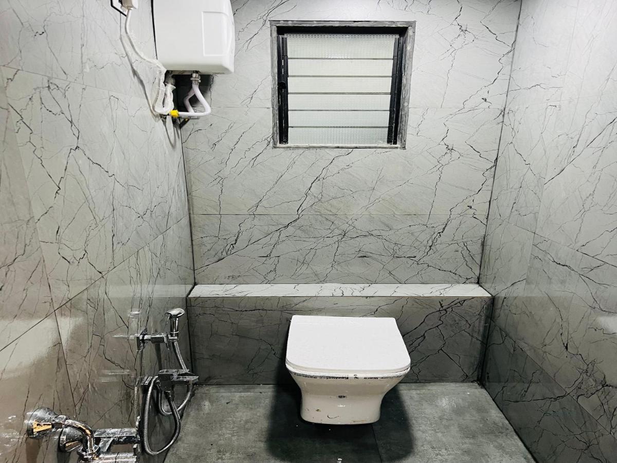Hotel New City Light Σουράτ Εξωτερικό φωτογραφία