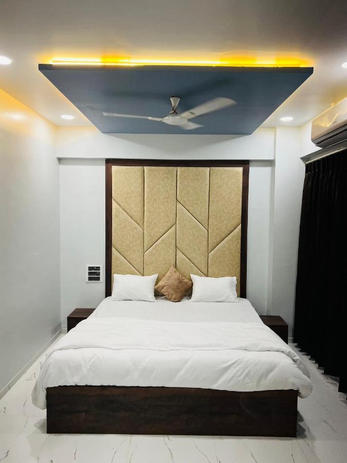 Hotel New City Light Σουράτ Εξωτερικό φωτογραφία